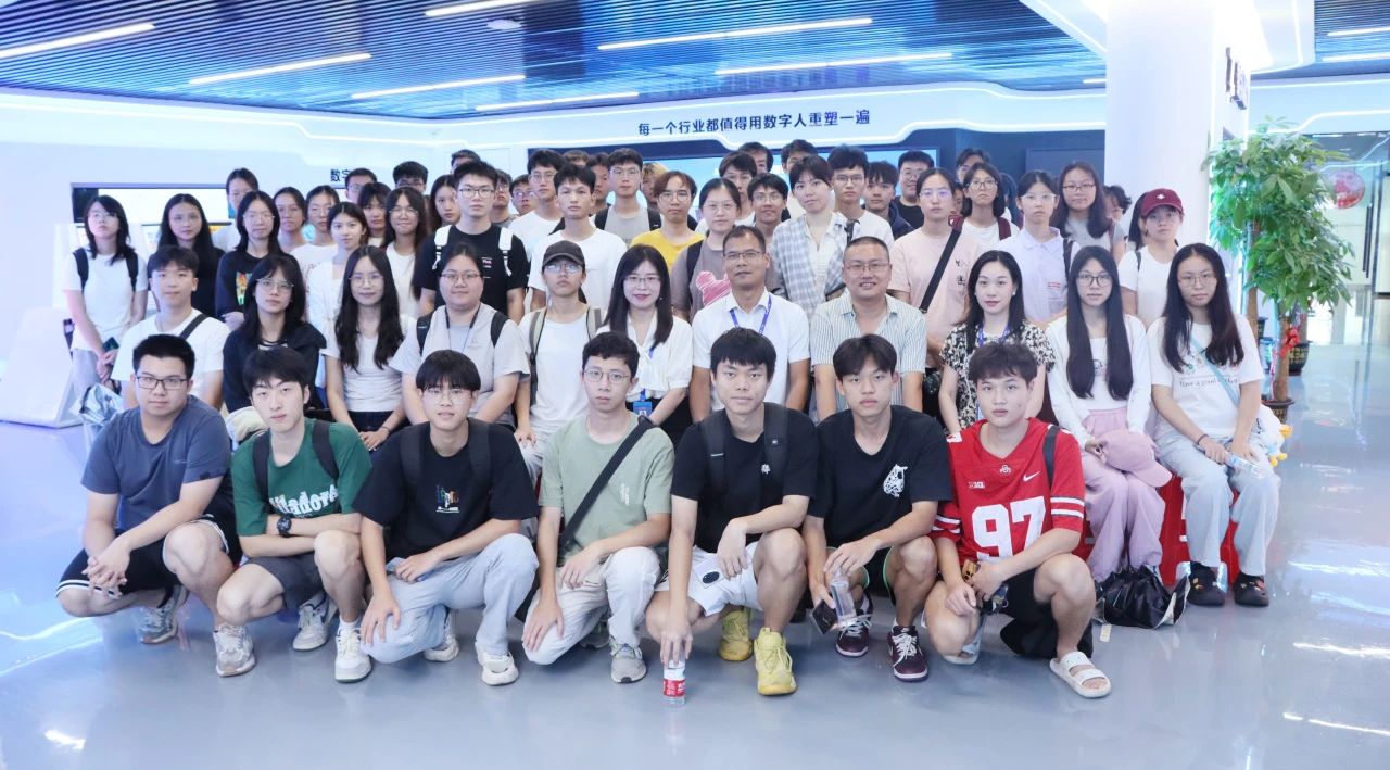 探索未来科技，，，，，，，共筑智慧桥梁